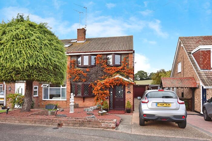 3 Bedroom Semi-Detached House For Sale In Milton Close, Rayleigh, SS6