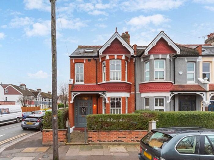 4 Bedroom End Of Terrace House For Sale In Mount Road, London, SW19