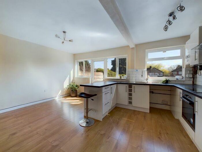 3 Bedroom Semi-Detached House For Sale In Glyn Farm Road, Quinton, B32