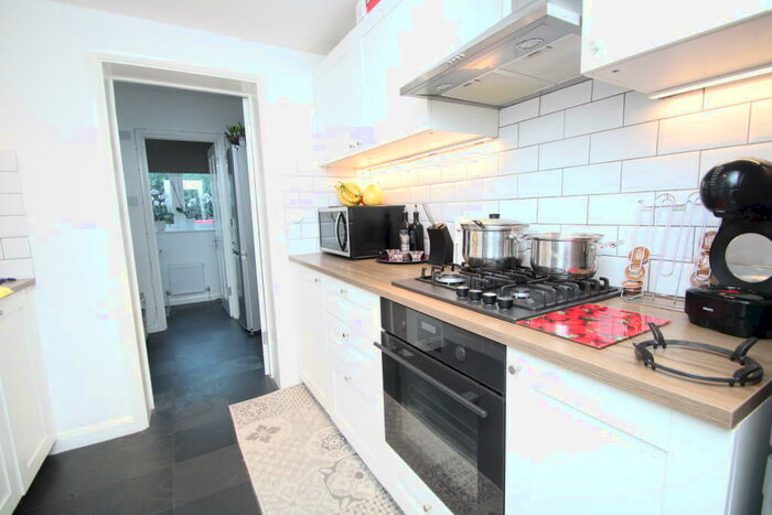 2 Bedroom Semi-Detached House To Rent In Queens Road, Croydon, CR0