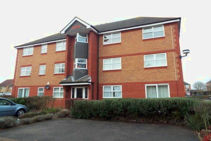 2 Bedroom Flat To Rent In Blackthorn Close, Cambridge, CB4