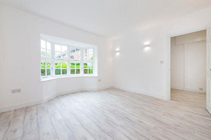 1 Bedroom Maisonette To Rent In Midholm Close, Hampstead Garden Suburb, NW11
