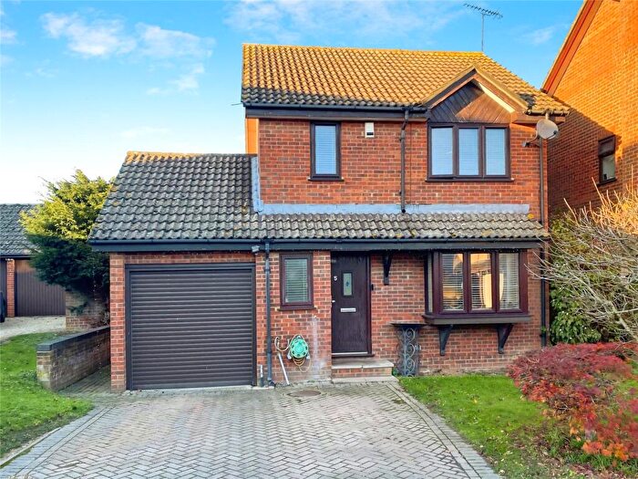 3 Bedroom Detached House For Sale In Arun Close, Winnersh, Wokingham, RG41