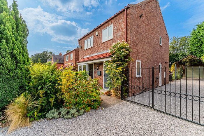 3 Bedroom Detached House For Sale In Station Road, Wressle, Selby, YO8
