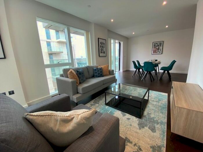 3 Bedroom Flat To Rent In Lanchester Way, London, SW11