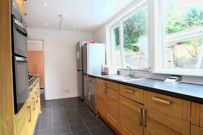 8 Bedroom Semi-Detached House To Rent In Moulsecoomb Way, Brighton, BN2