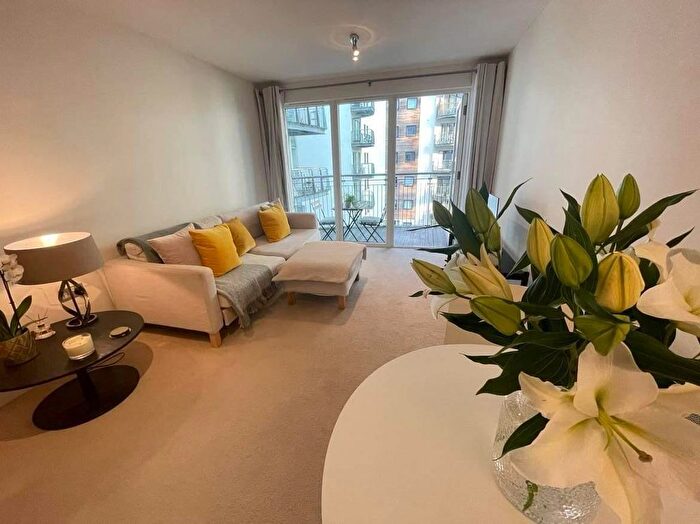 1 Bedroom Flat To Rent In Roma, Watkiss Way, Cardiff, CF11