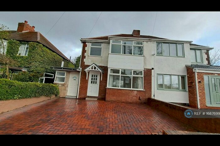 3 Bedroom Semi-Detached House To Rent In Lockwood Road, Birmingham, B31
