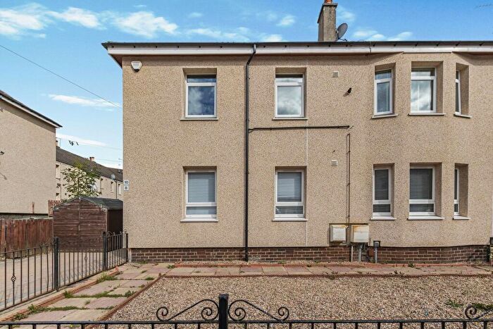 4 Bedroom Flat For Sale In Byres Crescent, Paisley, PA3