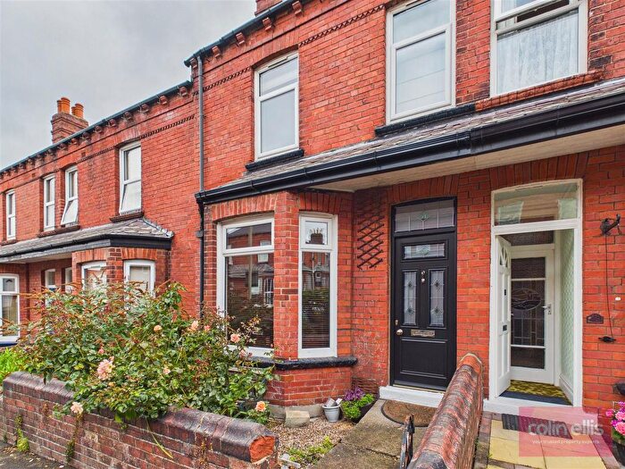 2 Bedroom Terraced House For Sale In Beechville Avenue, Scarborough, YO12