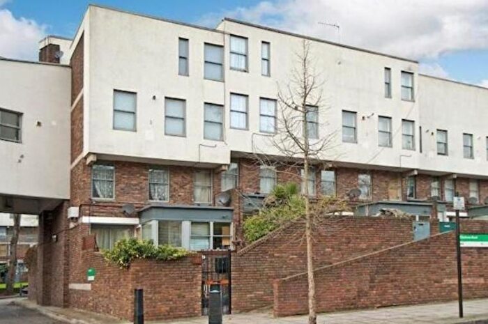 2 Bedroom Maisonette To Rent In Handa Walk, Canonbury, Islington, London, N1