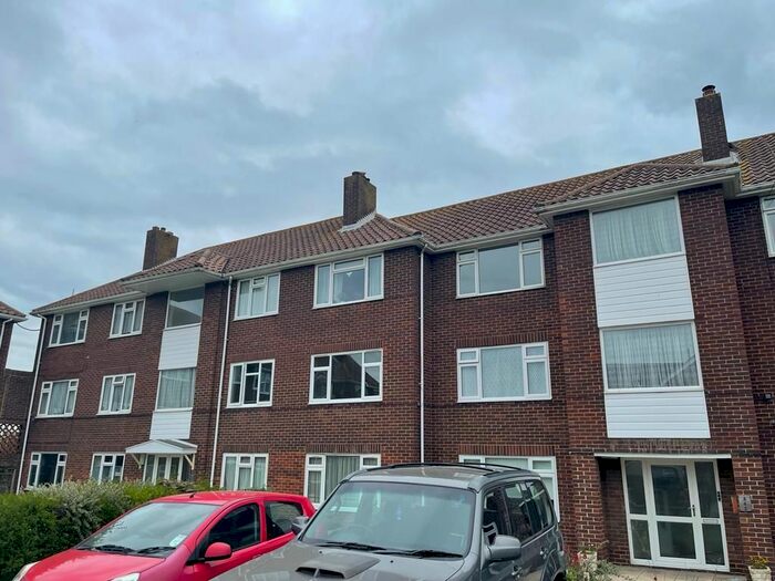 2 Bedroom Flat To Rent In Bedfordwell Road, Eastbourne, BN22