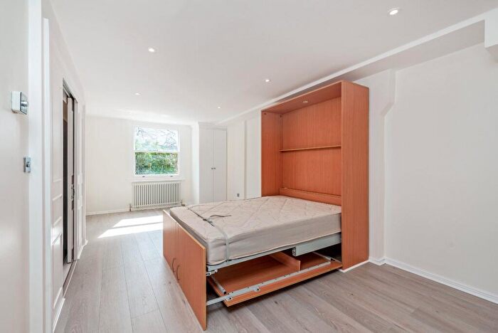 Flat To Rent In Belgrave Gardens, St Johns Wood, London, NW8