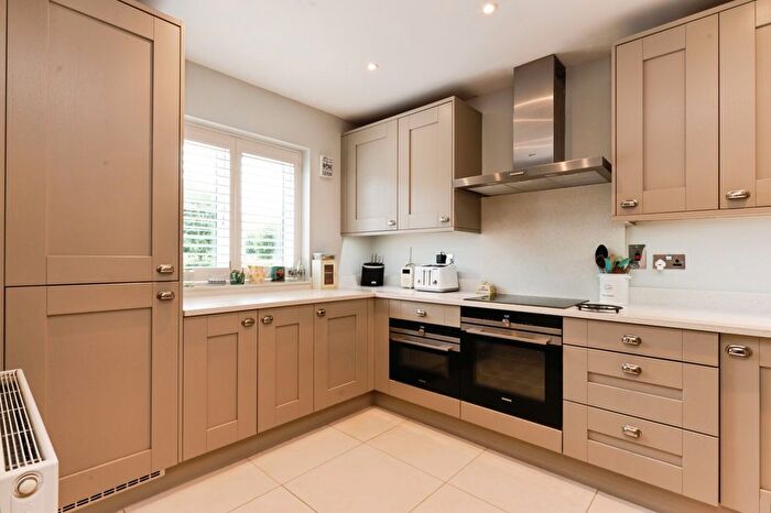 3 Bedroom End Of Terrace House For Sale In Oaks Lane, Great Bookham, Leatherhead, Surrey, KT23