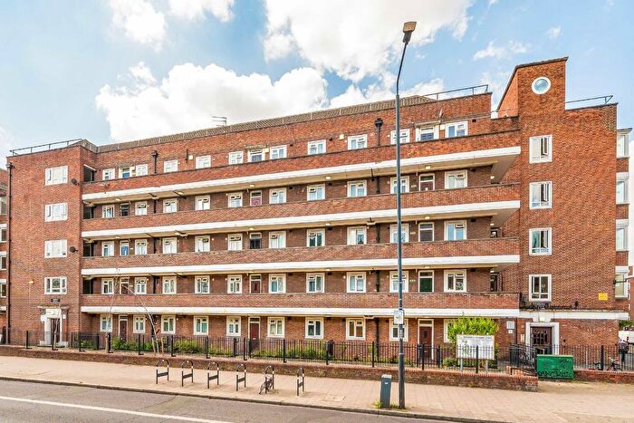2 Bedroom Flat To Rent In Stockwell Road, Stockwell, SW9