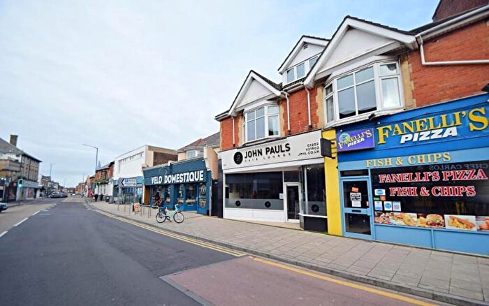 Flat To Rent In Bournemouth, BH5