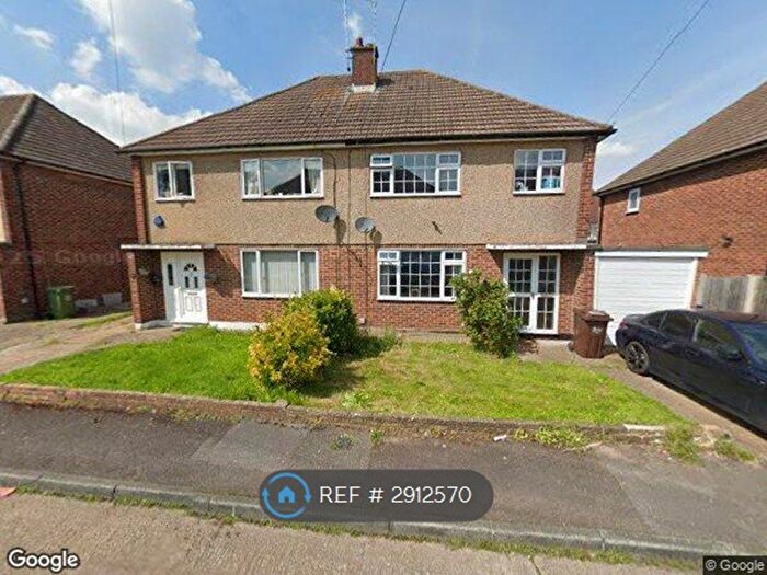 3 Bedroom Semi-Detached House To Rent In Carswell Close, Brentwood, CM13
