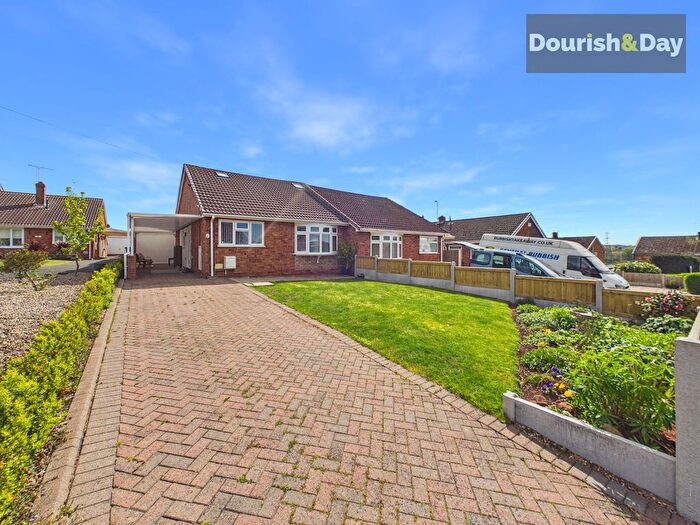 3 Bedroom Semi-Detached Bungalow For Sale In Colwich Crescent, Stafford, ST16