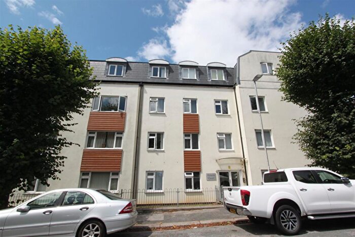 2 Bedroom Flat To Rent In Victoria Court, Stoke, Plymouth, PL2