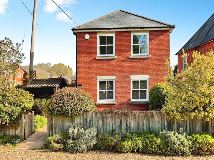 3 Bedroom Detached House For Sale In Old Brickyard Road, Sandleheath, SP6