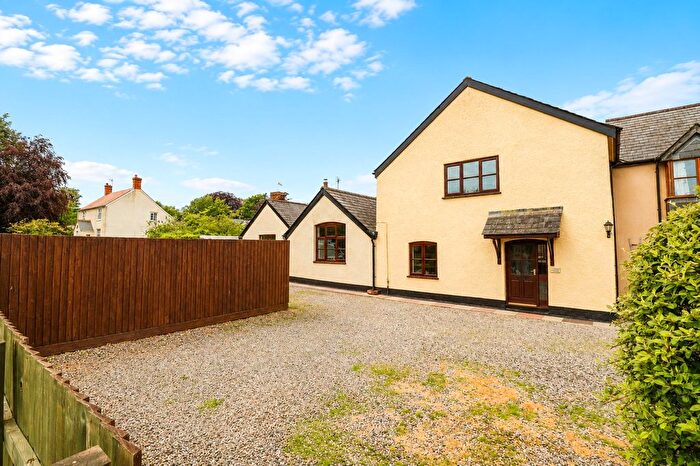 2 Bedroom Property For Sale In Wiveliscombe, Taunton, Somerset, TA4