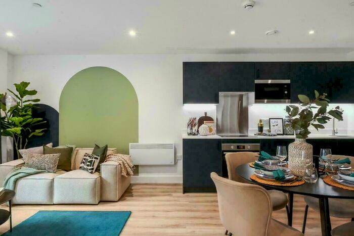 1 Bedroom Apartment To Rent In Soyo Square, Leeds, LS2