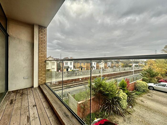 1 Bedroom Flat To Rent In Caxton Road, London, SW19