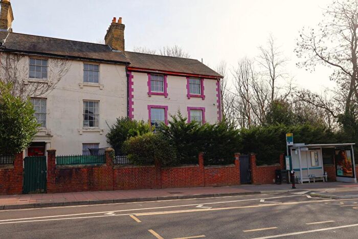 2 Bedroom Flat For Sale In Bevois Hill, Southampton, SO14