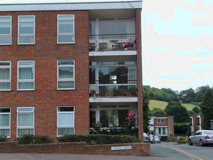 2 Bedroom Flat To Rent In Elmtree Court, Great Missenden, HP16