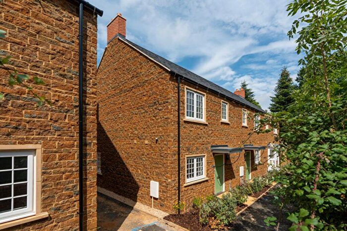 2 Bedroom Terraced House For Sale In Deanfield Heights, Sibford Ferris, OX15