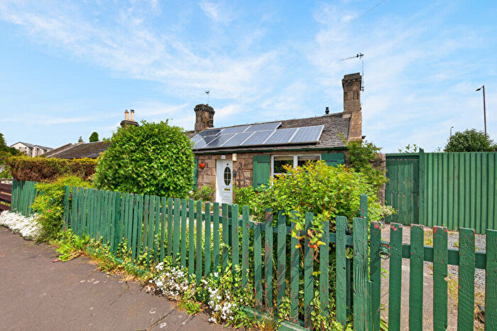 3 Bedroom Cottage For Sale In Old Burdiehouse Road, Edinburgh, EH17