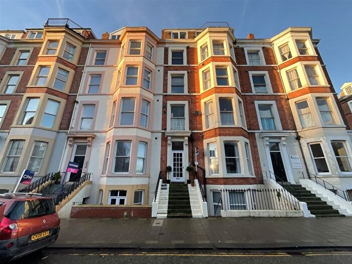 3 Bedroom Flat For Sale In Prince Of Wales Terrace, Scarborough, YO11