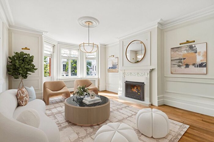 3 Bedroom Flat For Sale In Abingdon Villas, High Street Kensington, W8