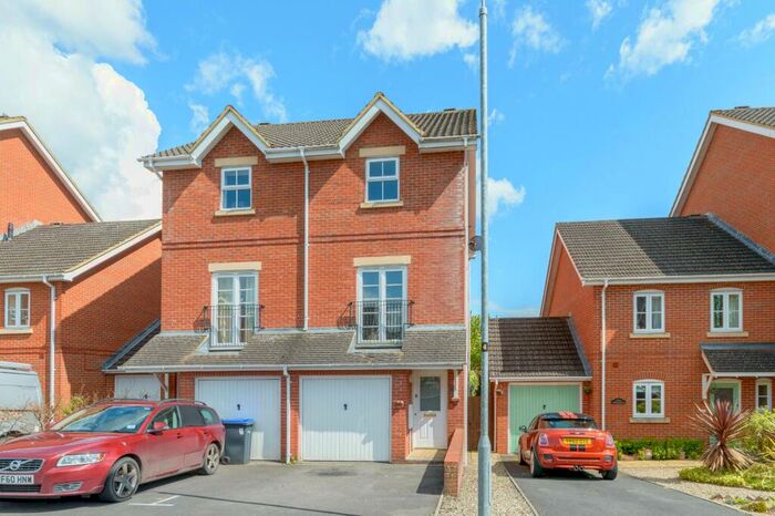 3 Bedroom House To Rent In Salisbury, Wiltshire, SP2