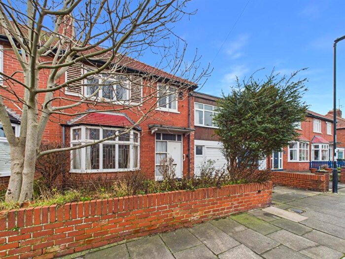 4 Bedroom Semi Detached House For Sale In St. Georges Road, Cullercoats, NE30