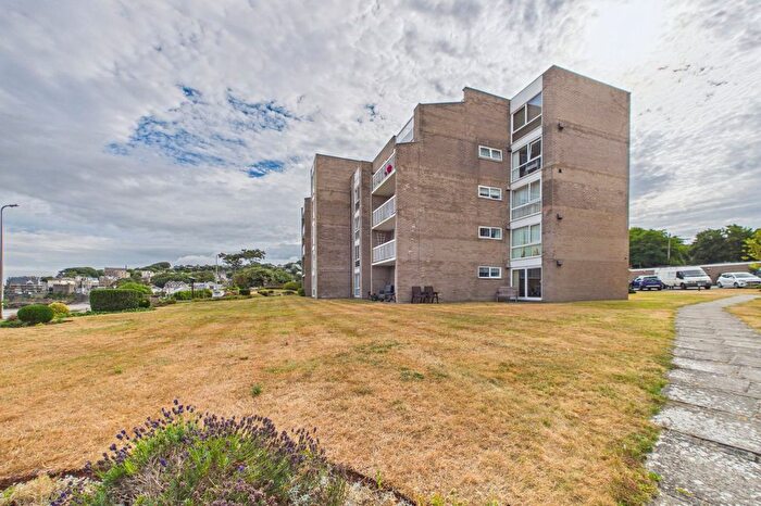 2 Bedroom Flat For Sale In Elton Road, Clevedon, North Somerset, BS21
