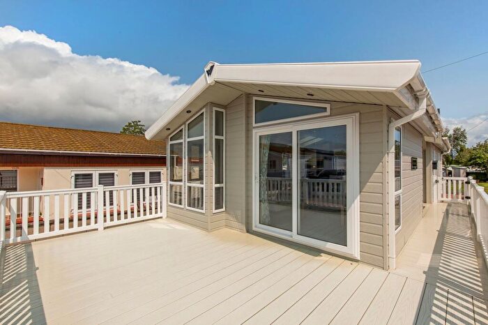 2 Bedroom Park Home For Sale In Poplar Road, Clayton Caravan Park, St Andrews, KY16