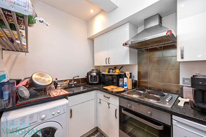 1 Bedroom Flat To Rent In Wilbury Road, Hove, BN3
