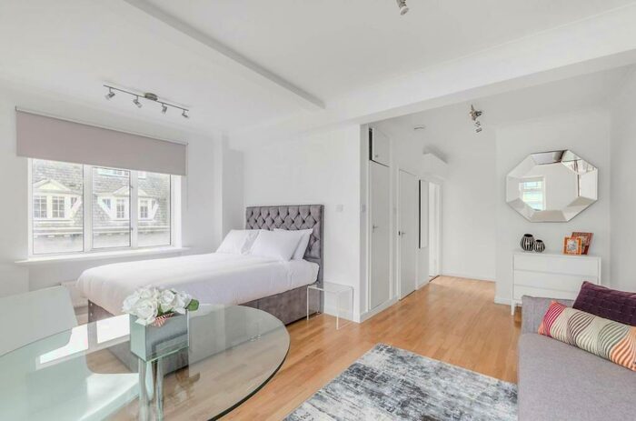 Flat To Rent In Euston Road, Euston, NW1