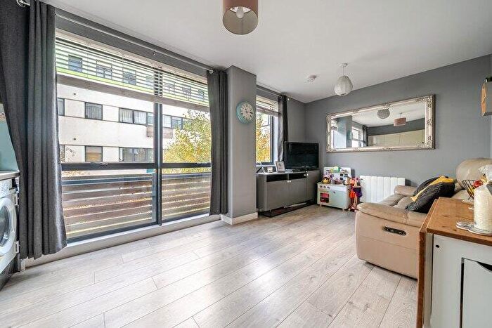 2 Bedroom Flat For Sale In West Terrace, Stevenage, Hertfordshire, SG1
