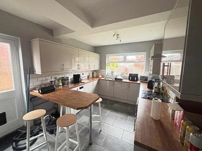 4 Bedroom House To Rent In Peveril Road, Beeston, Nottingham, Nottinghamshire, NG9