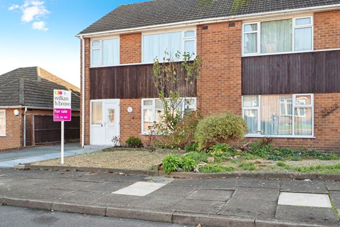 3 Bedroom Semi Detached House For Sale In Frampton Avenue, Leicester, LE3