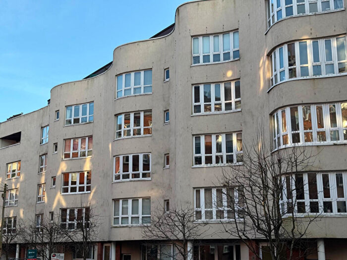 2 Bedroom Flat To Rent In Trefoil Avenue, Shawlands, G41