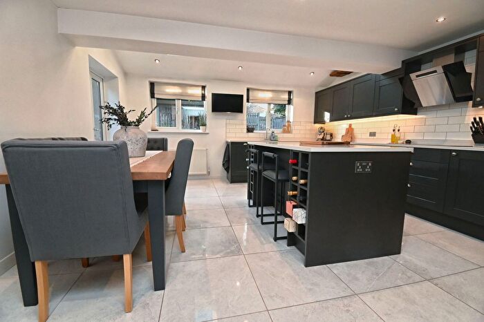 3 Bedroom Detached House For Sale In Langford Close, Dodworth, Barnsley, S75