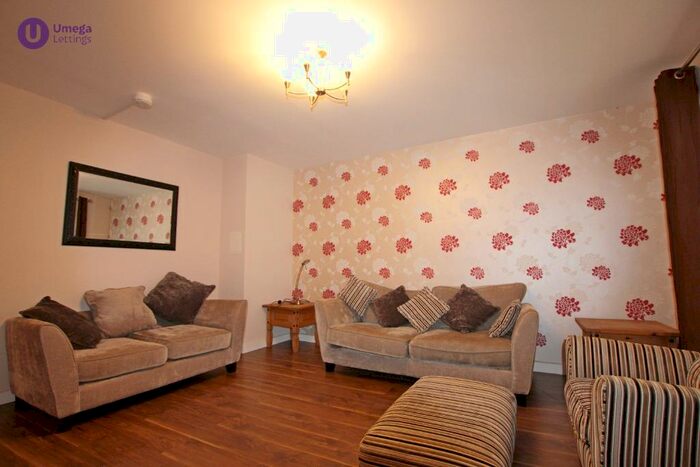 3 Bedroom Flat To Rent In Chesser Crescent, Chesser, Edinburgh, EH14