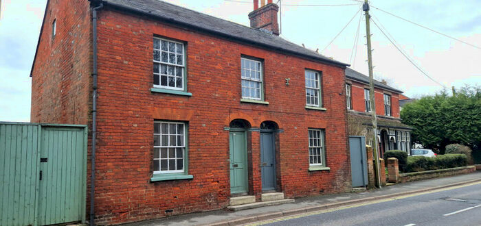 2 Bedroom Semi-Detached House To Rent In Ringwood, BH24