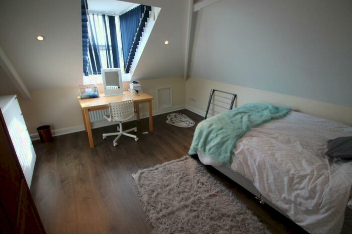 6 Bedroom Terraced House To Rent In Osborne Road, Newcastle Upon Tyne, NE2