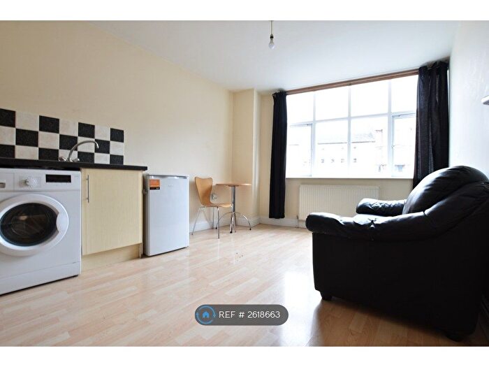 1 Bedroom Flat To Rent In T L House, Luton, LU1