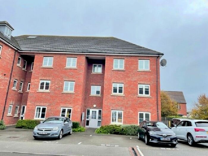 2 Bedroom Flat To Rent In Milburn Drive, Northampton, Northamptonshire., NN5