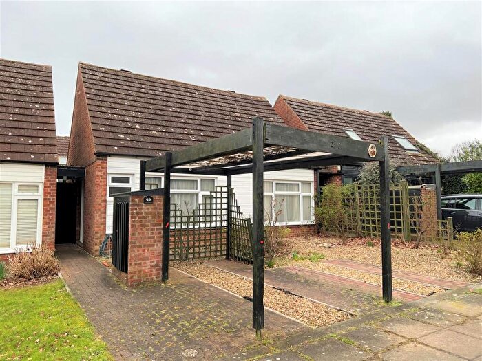 2 Bedroom House To Rent In Butlers Grove, Great Linford, Milton Keynes, MK14